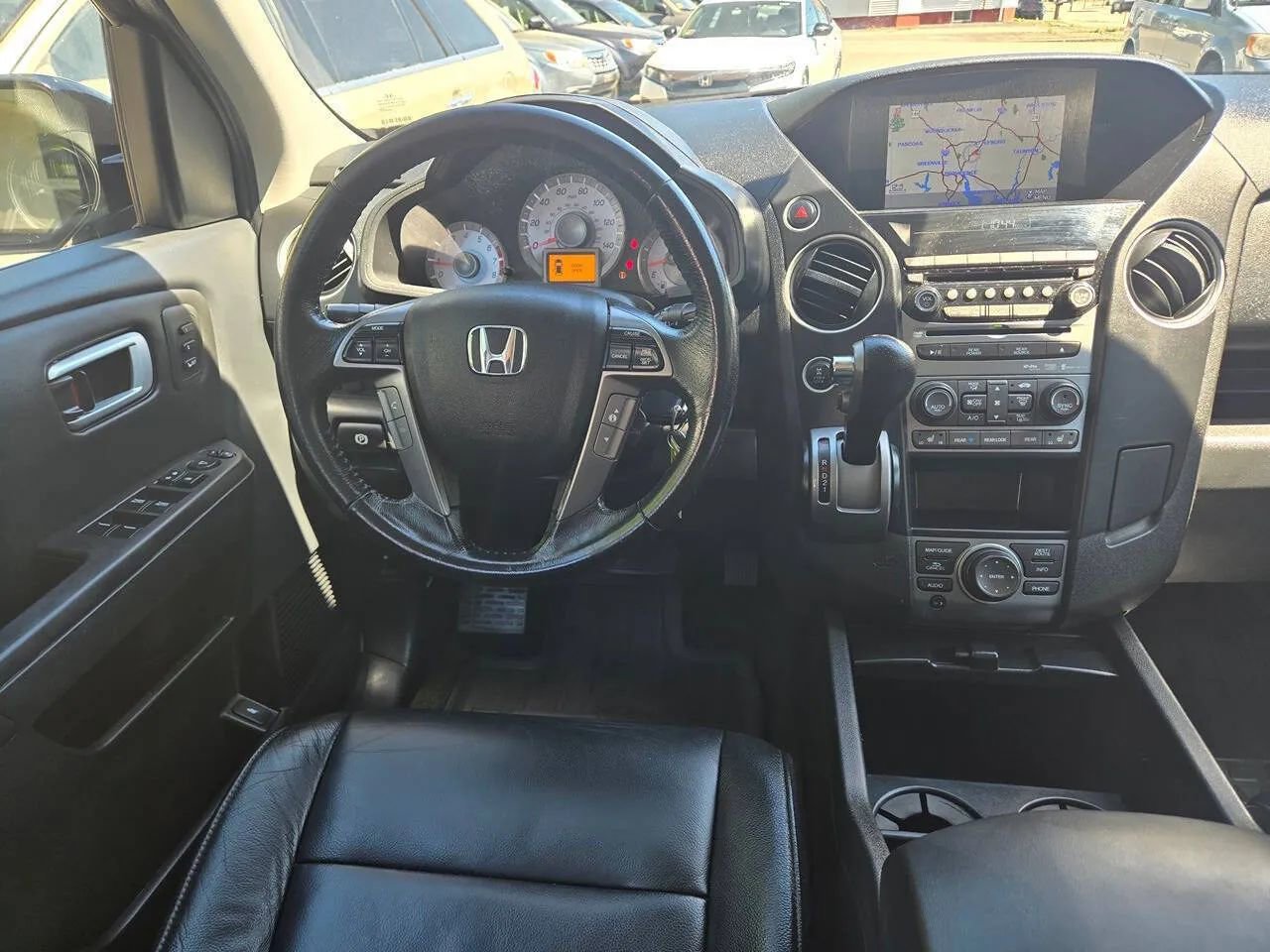 Used 2014 Honda Pilot Touring image 2