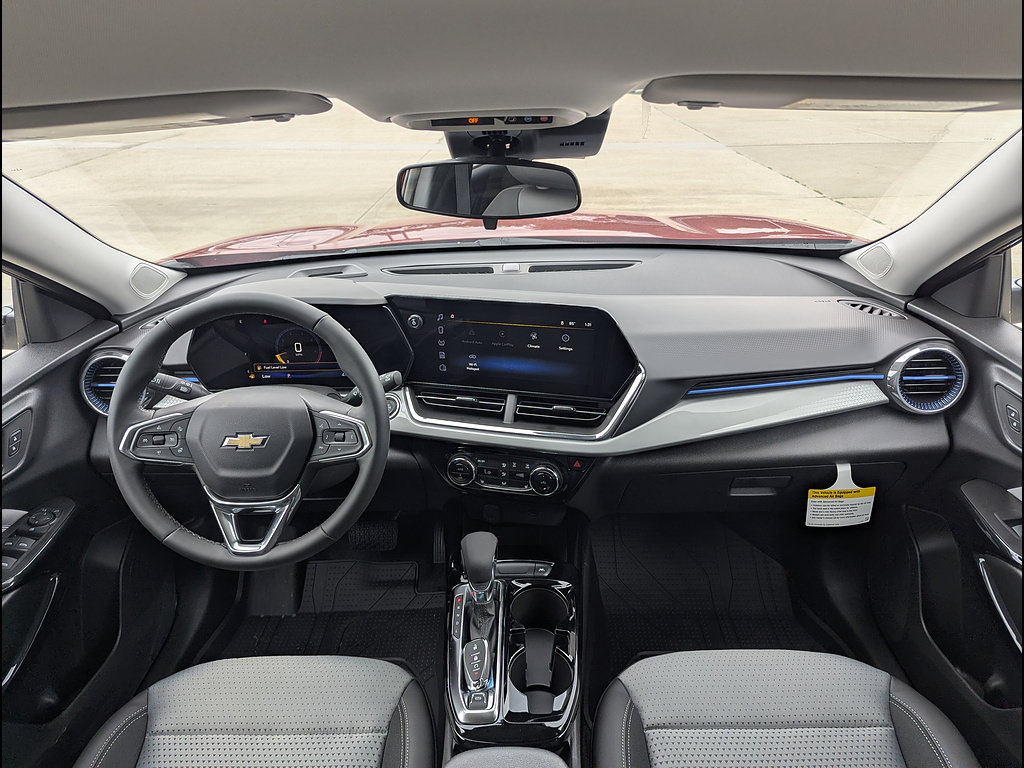 New 2026 Chevrolet Trax LT w/ LT Convenience Package FWD image 16
