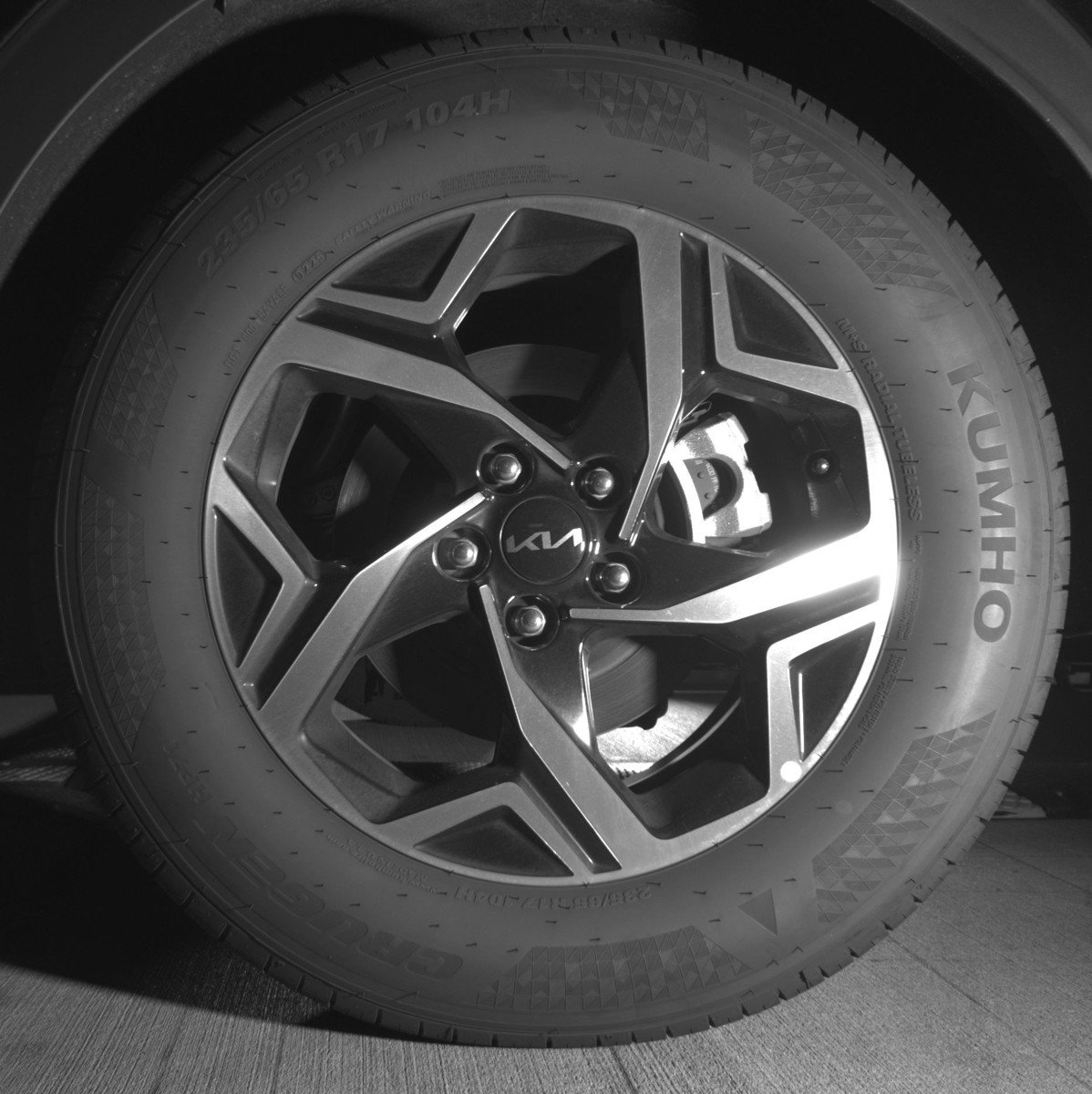 Used 2025 Kia Sportage LX FWD image 14