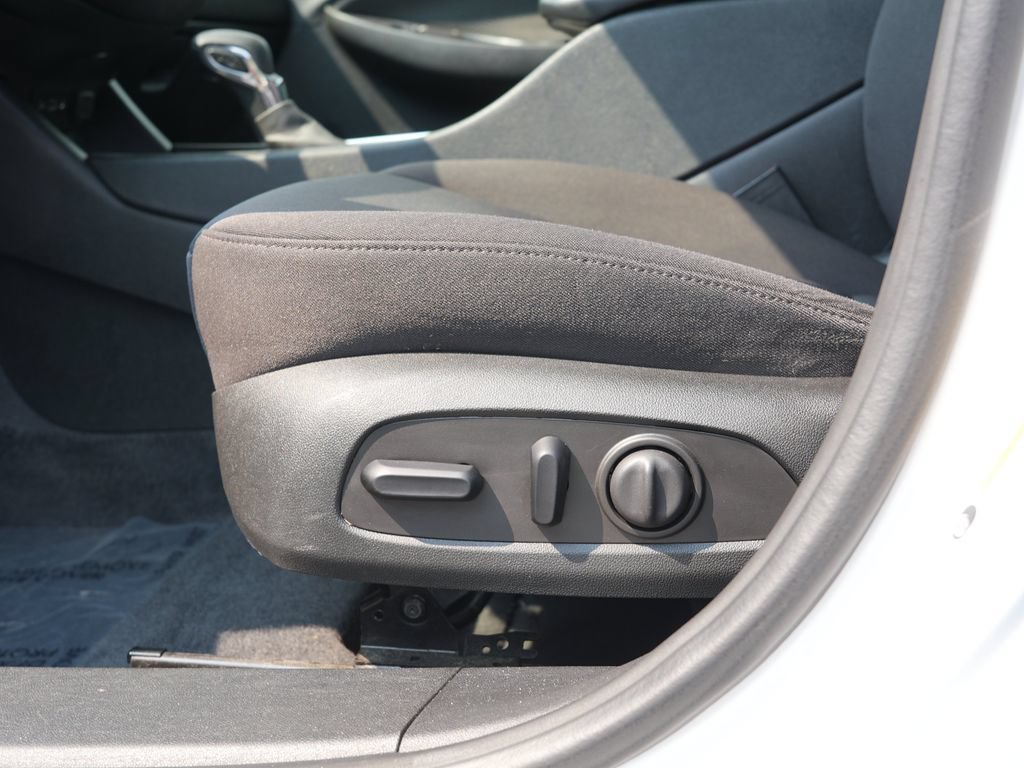 Used 2023 Chevrolet Malibu LT w/ Driver Confidence Package FWD image 15