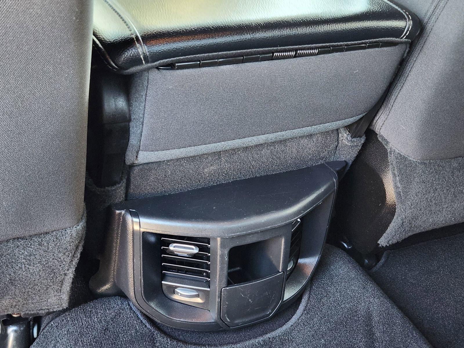 Used 2024 RAM 2500 Tradesman w/ Chrome Appearance Group image 34