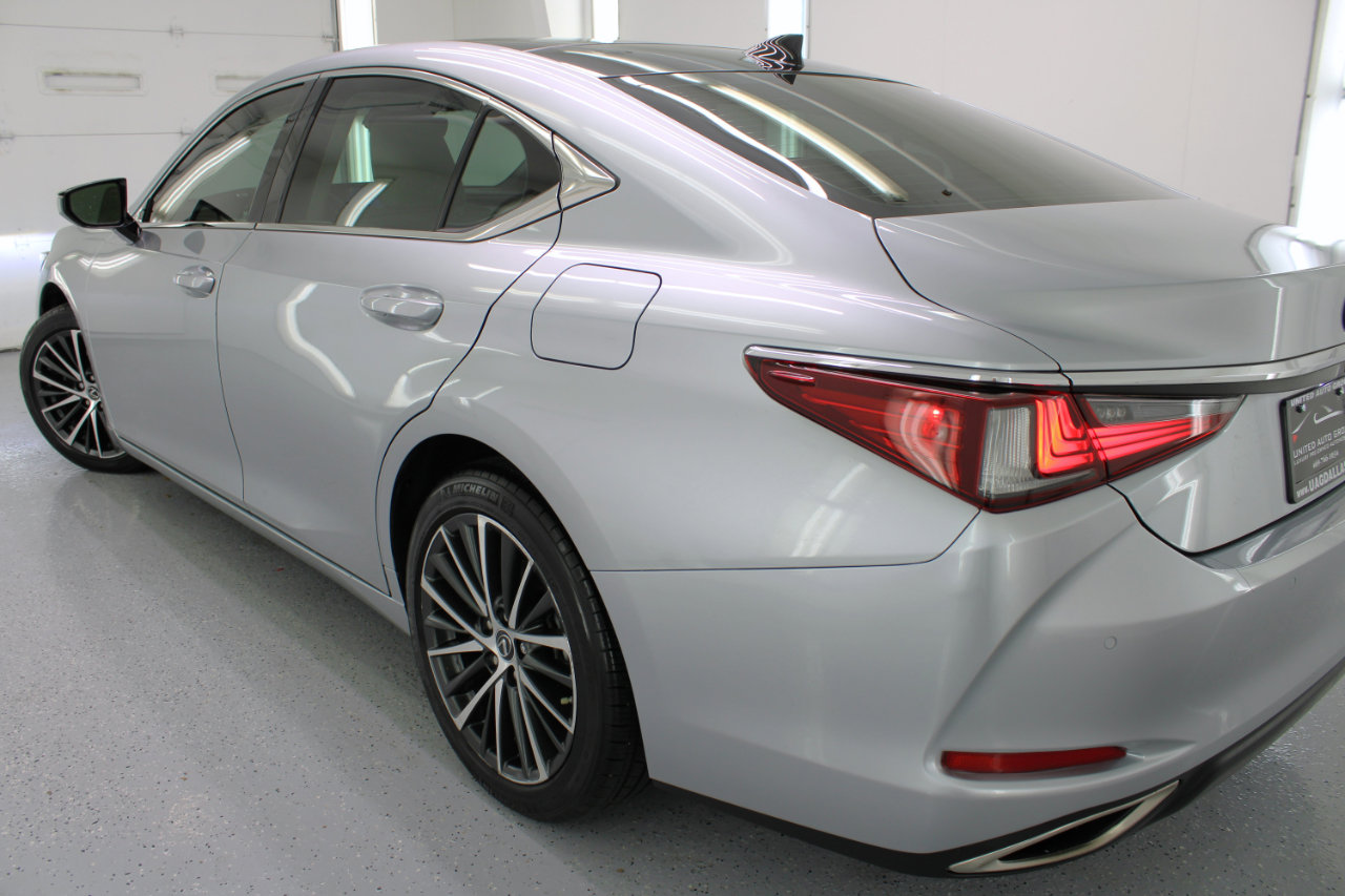 Used 2022 Lexus ES 350 w/ Premium Package image 15
