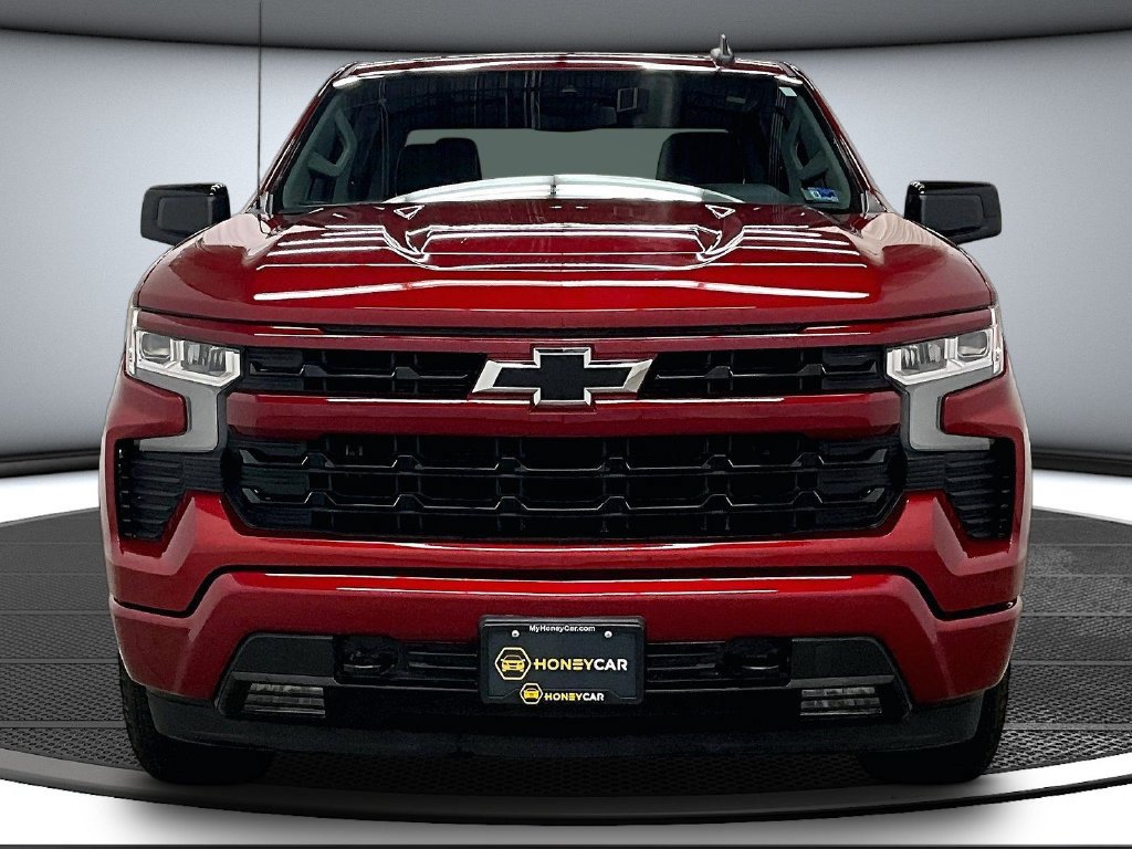 Used 2023 Chevrolet Silverado 1500 RST AWD/4WD image 2