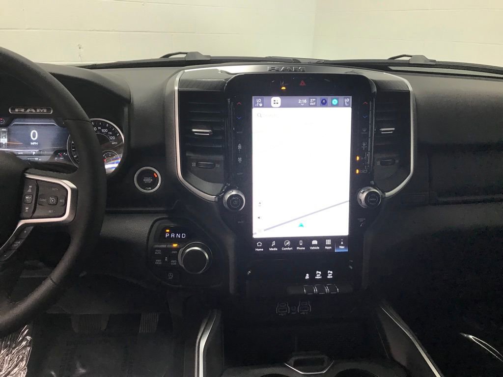 New 2026 RAM 1500 4x4 Crew Cab image 17