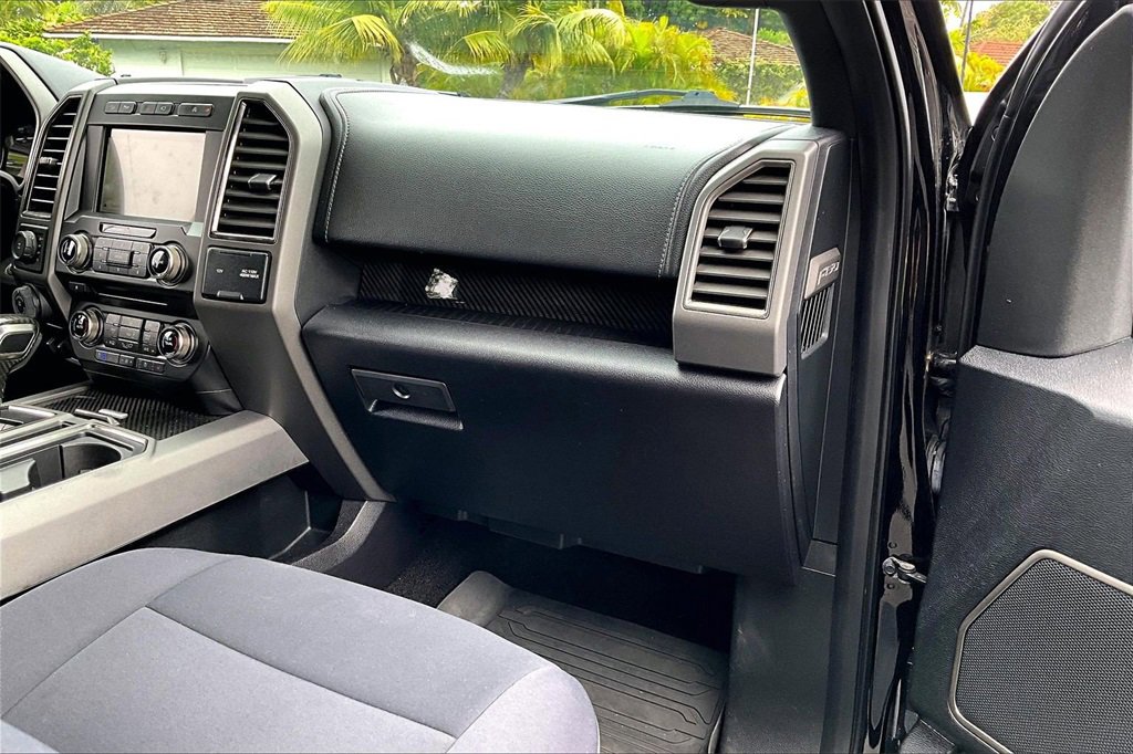 Used 2018 Ford F150 Raptor w/ Equipment Group 802A Luxury image 16