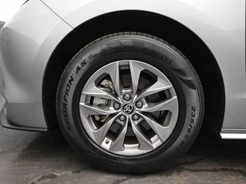 Used 2021 Toyota Sienna XLE w/ XLE Plus Package image 65