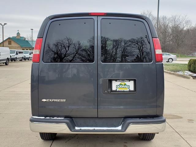 Used 2017 Chevrolet Express 3500 LT w/ LT Preferred Equipment Group image 4