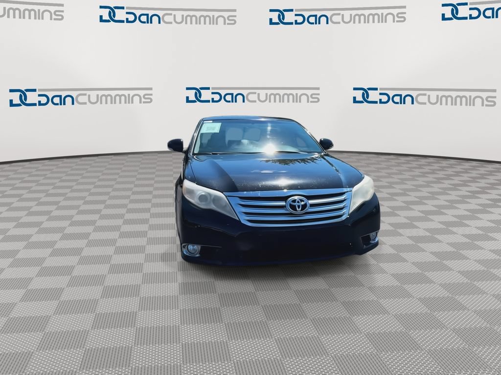 Used 2011 Toyota Avalon Limited FWD image 3