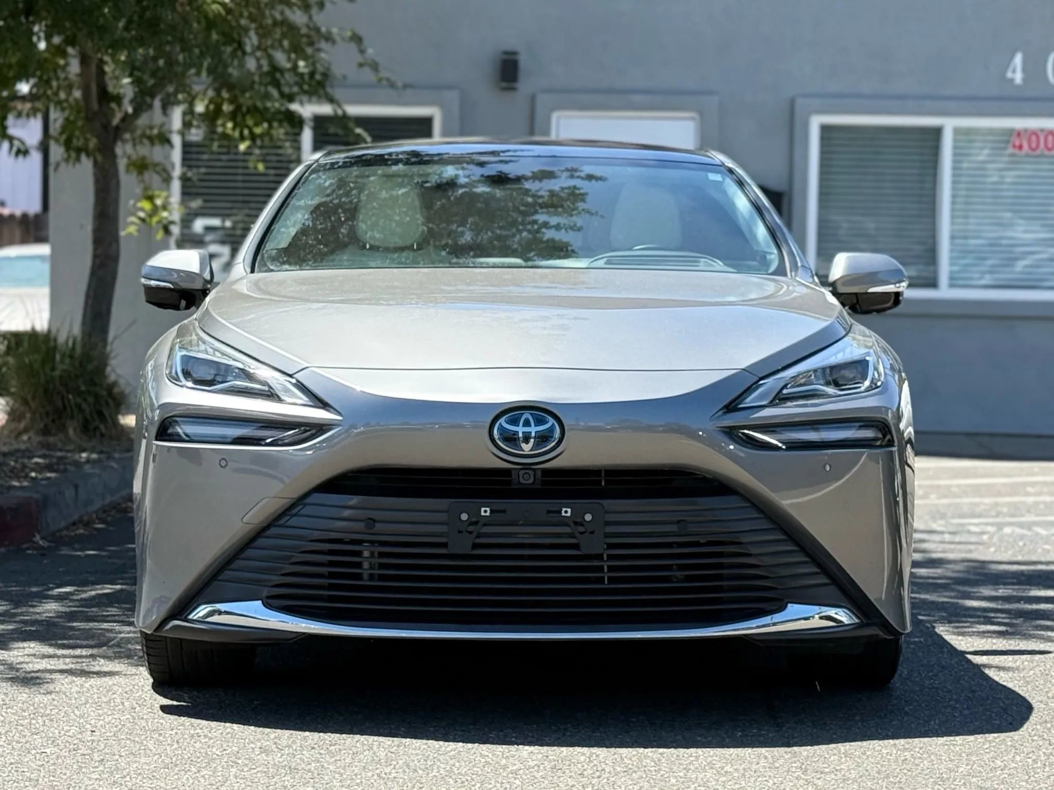 Used 2022 Toyota Mirai Limited Sedan 4D image 2