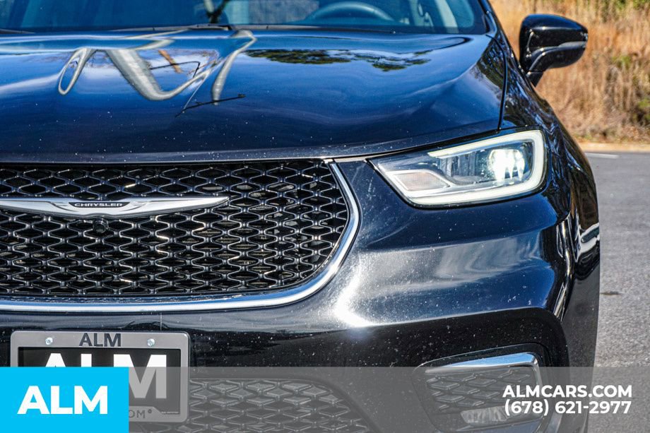 Used 2024 Chrysler Pacifica Select image 12