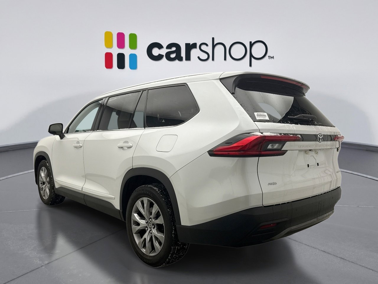 Used 2024 Toyota Grand Highlander AWD image 3