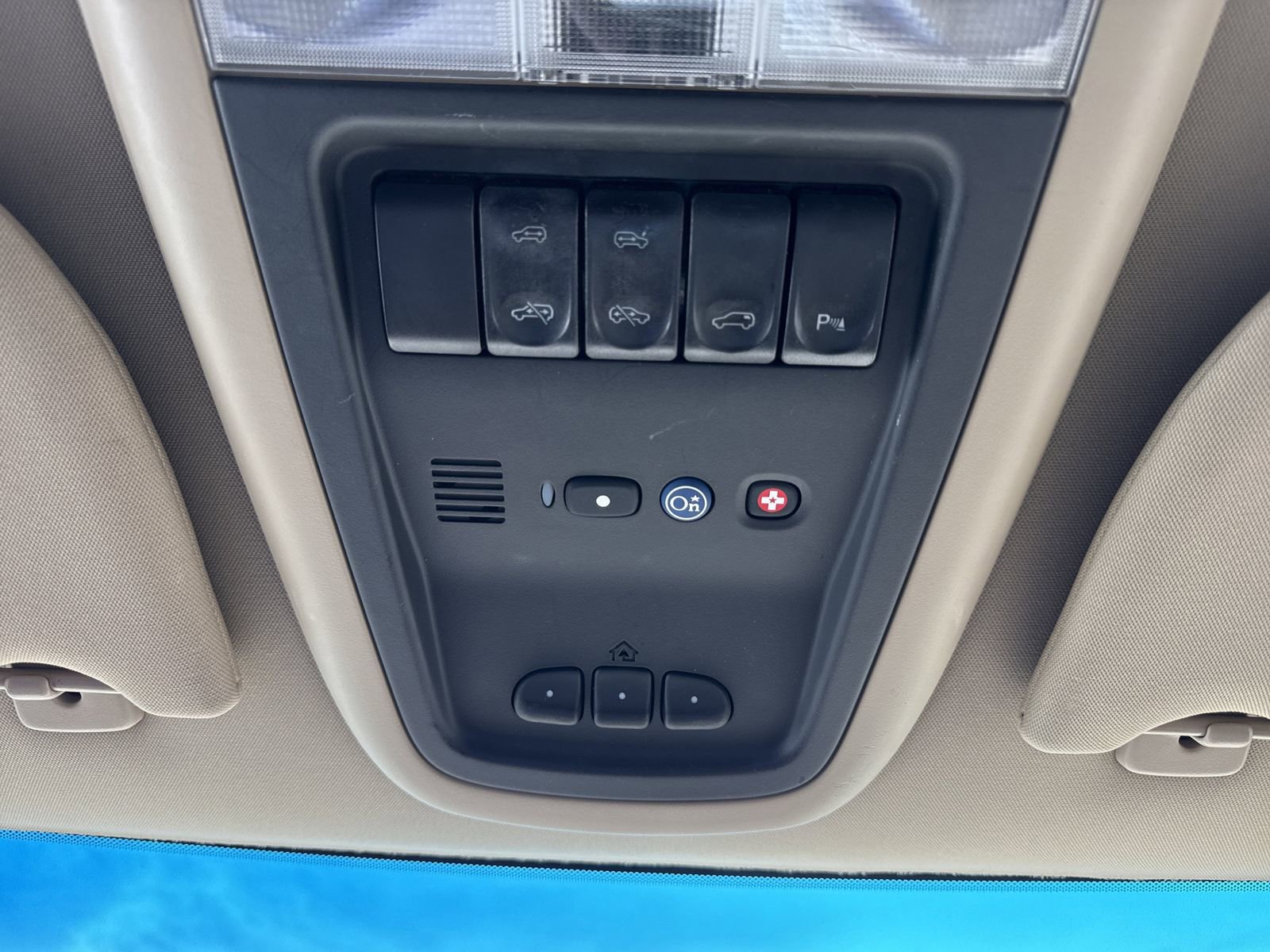 Used 2005 Buick Terraza CXL FWD image 26