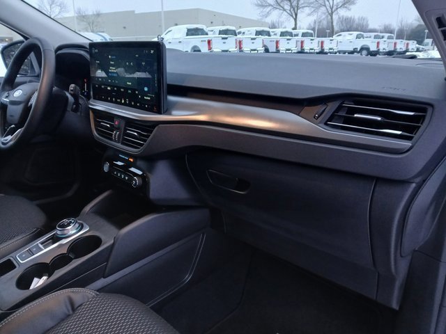 New 2026 Ford Escape SE w/ Class II Trailer Tow Package image 33