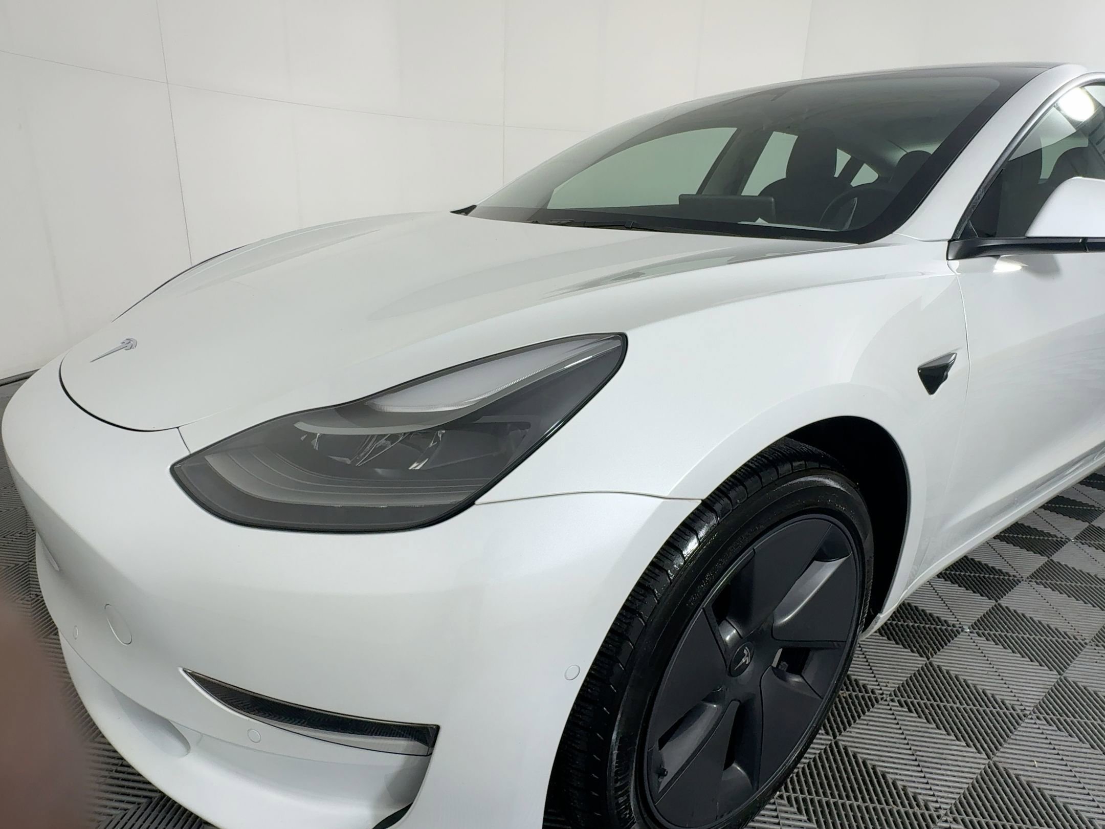 Used 2022 Tesla Model 3 Standard Range image 19
