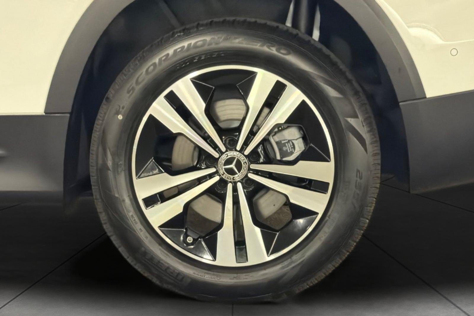 New 2026 Mercedes-Benz GLB 250 image 24