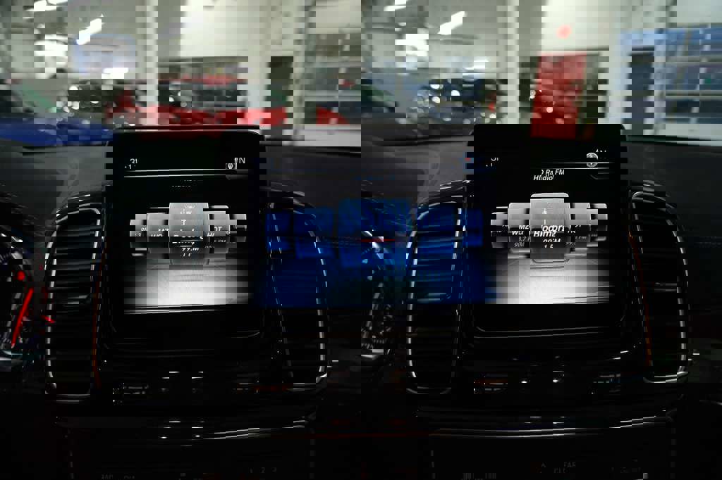 Used 2018 Mercedes-Benz GLS 450 4MATIC w/ Premium Package image 31