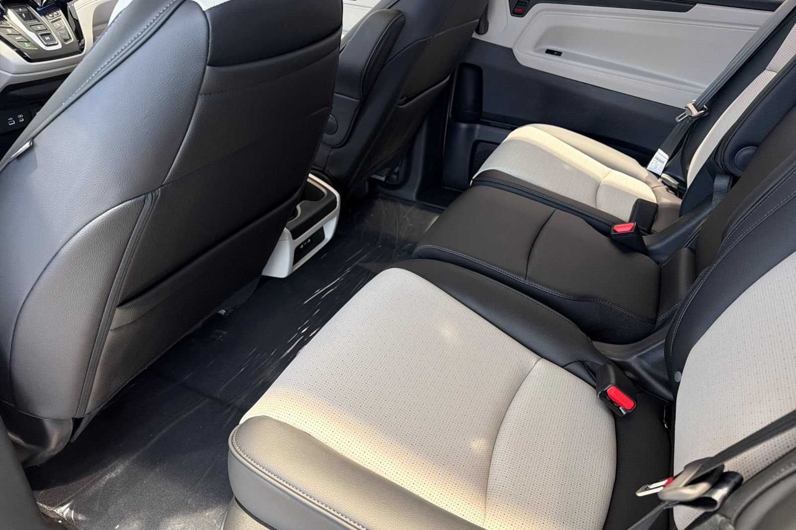 New 2027 Honda Odyssey Elite image 11