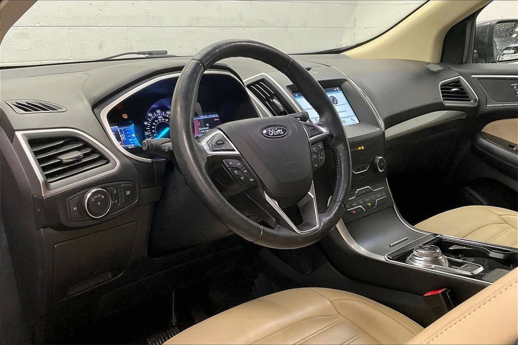 Used 2019 Ford Edge SEL w/ Equipment Group 201A image 12