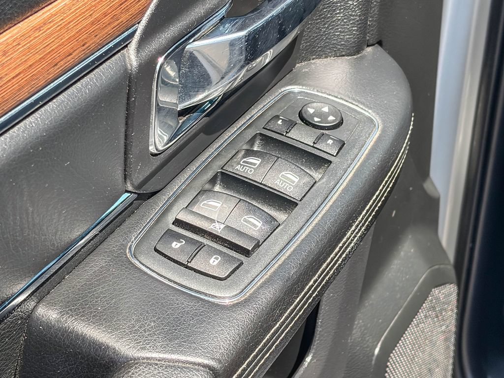 Used 2015 RAM 1500 Laramie w/ Convenience Group AWD/4WD image 46