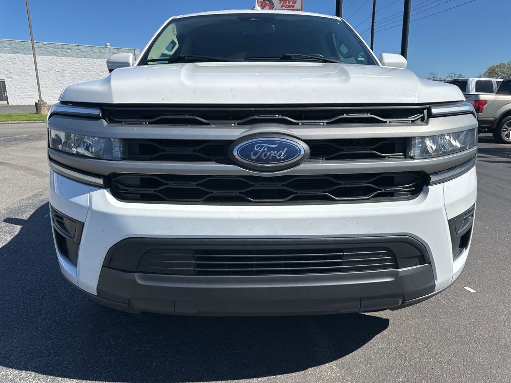 Used 2024 Ford Expedition XLT image 14