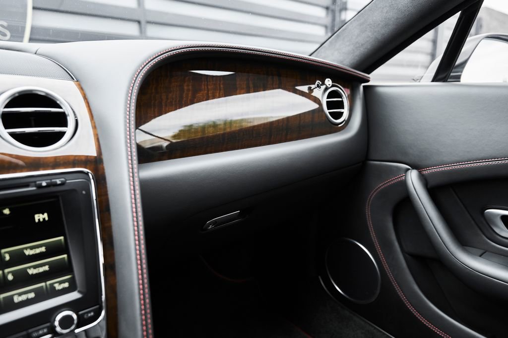 Used 2016 Bentley Continental GT image 64