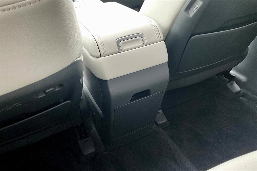 Used 2025 Hyundai Santa Fe Limited image 34