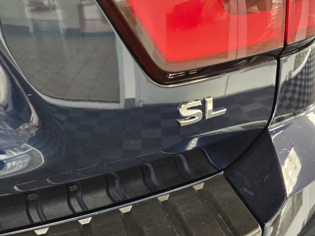 Used 2022 Nissan Armada SL w/ Captain's Chairs Package image 15