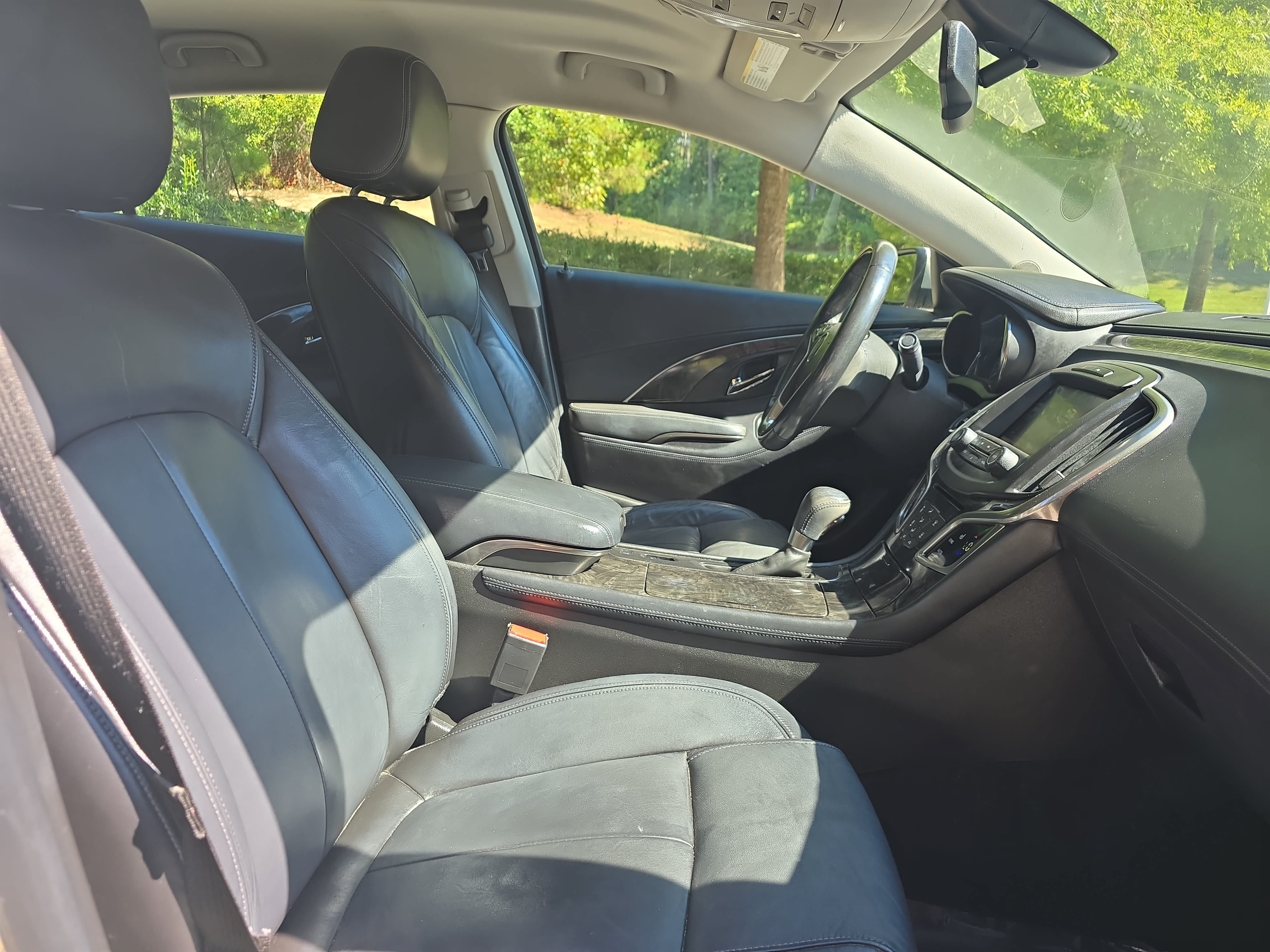 Used 2015 Buick LaCrosse Leather FWD image 10