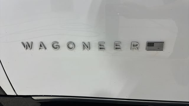 Used 2024 Jeep Wagoneer L Series II w/ Flexible Seating Group AWD/4WD image 8