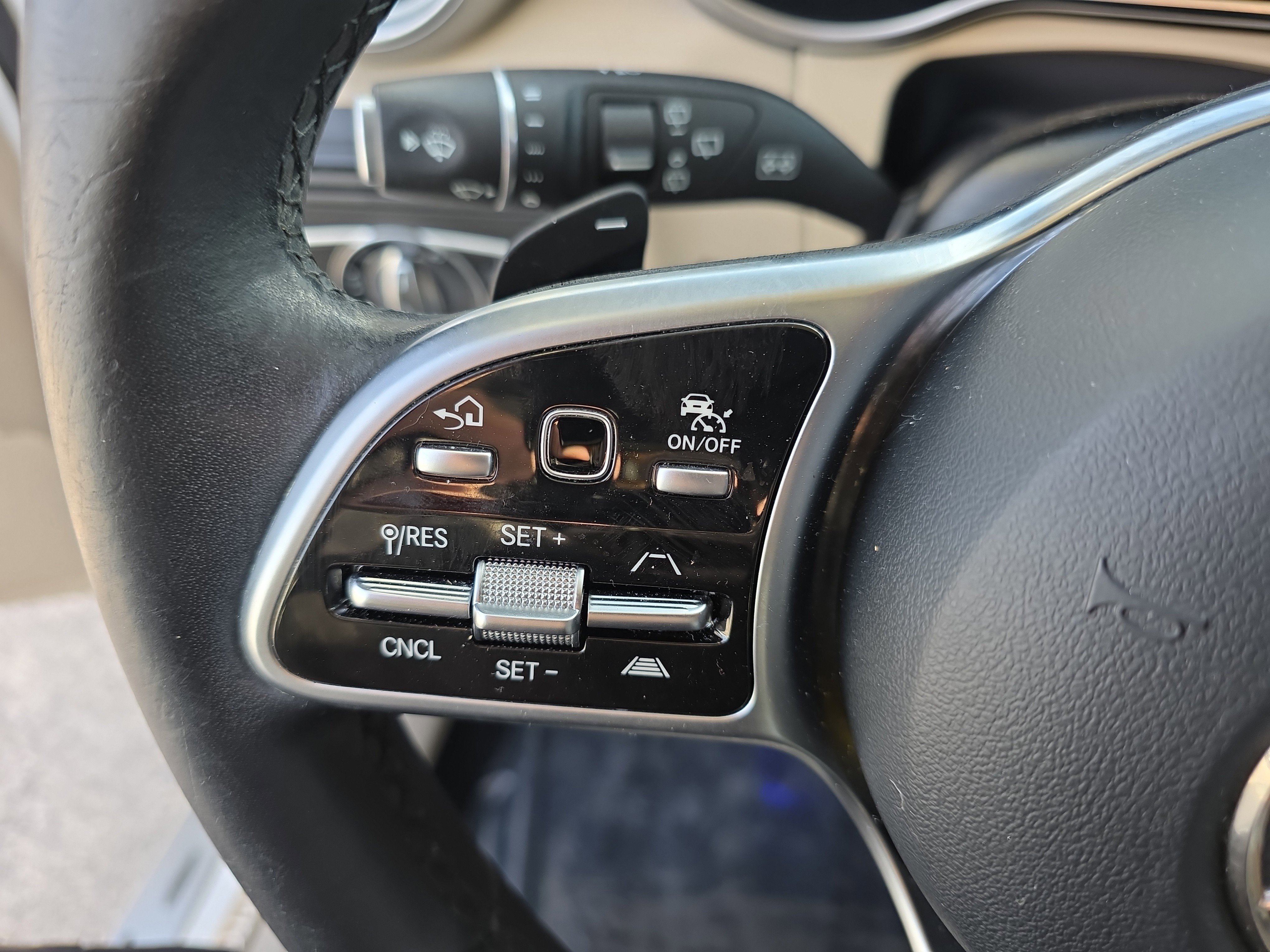 Certified 2022 Mercedes-Benz GLC 300 image 25