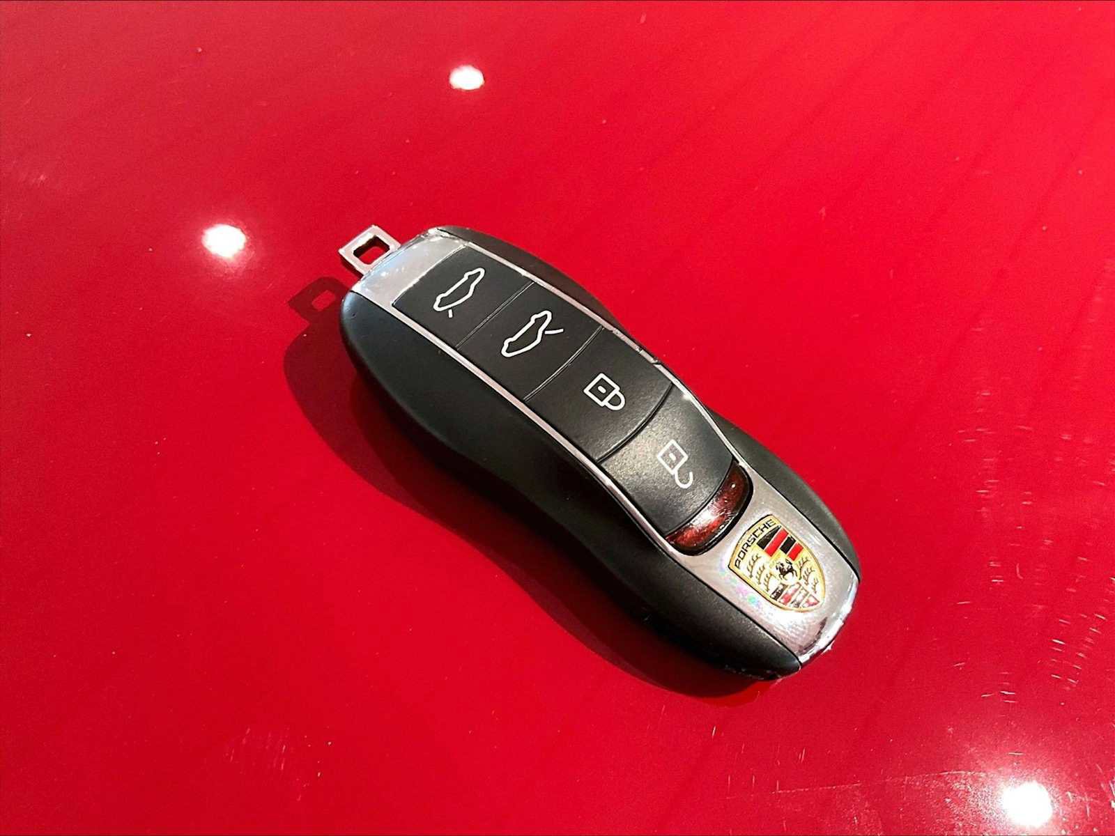 Used 2024 Porsche 718 Cayman GT4 image 31