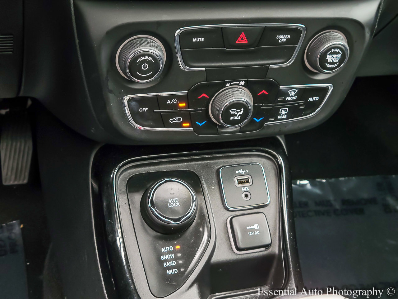 Used 2019 Jeep Compass Limited image 20