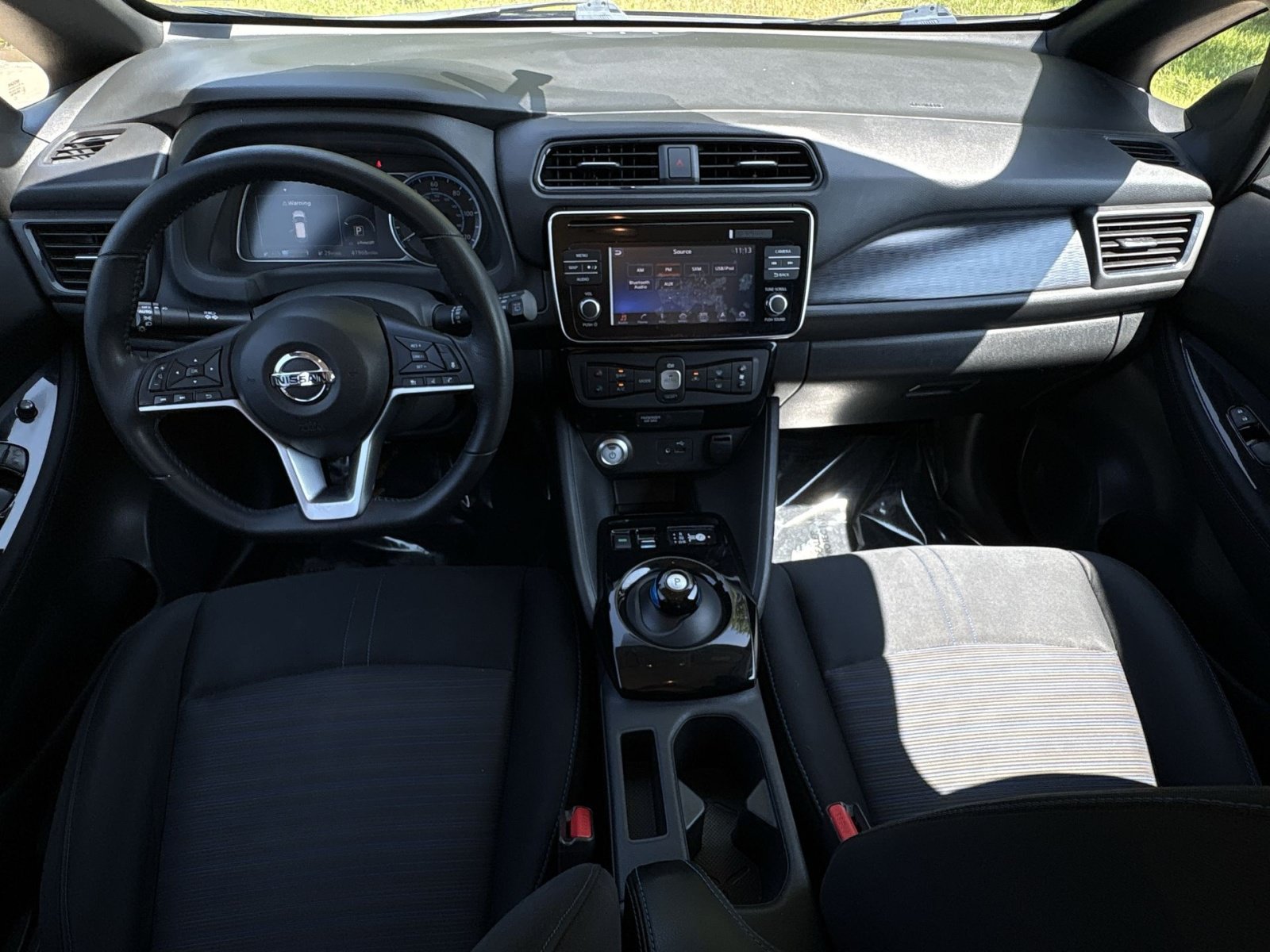 Used 2018 Nissan Leaf SV FWD image 31