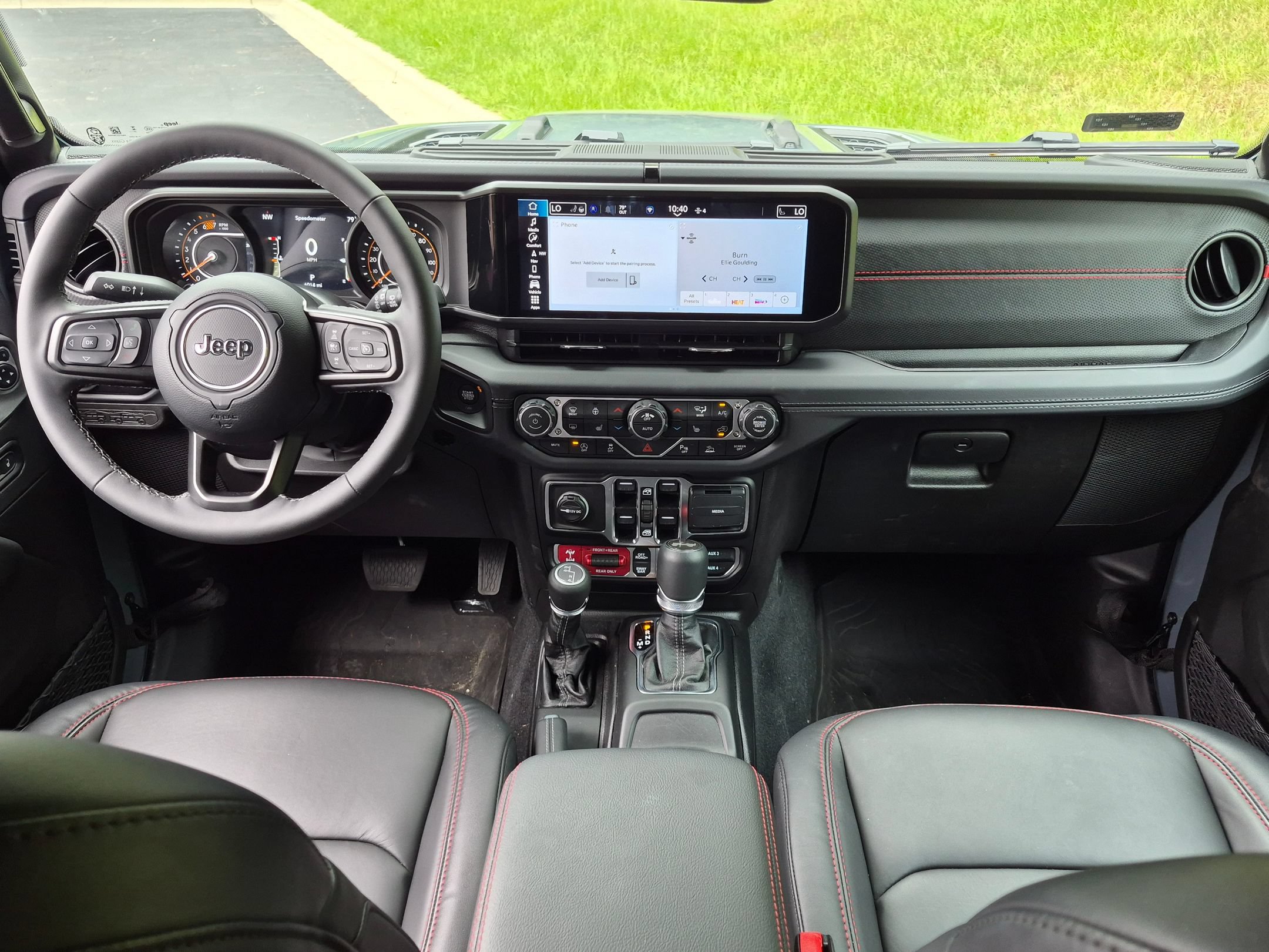 Used 2026 Jeep Wrangler Unlimited Rubicon w/ Safety Group AWD/4WD image 16