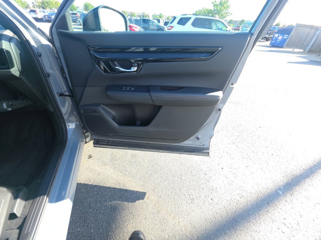 Used 2025 Honda CR-V Sport Touring image 33