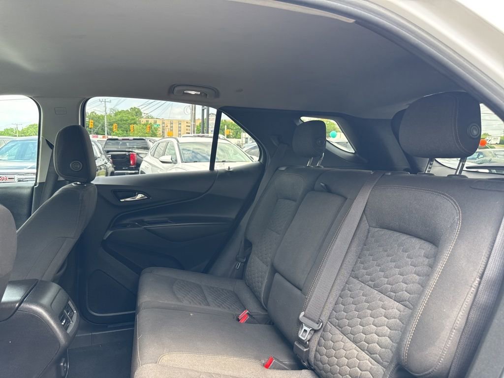 Used 2020 Chevrolet Equinox LT FWD image 28