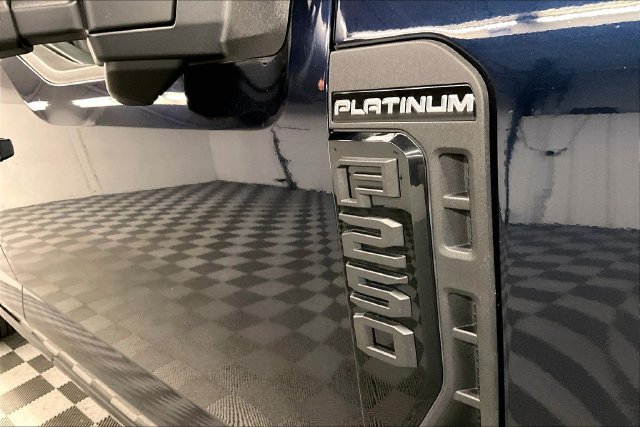 Used 2025 Ford F250 Platinum AWD/4WD image 36