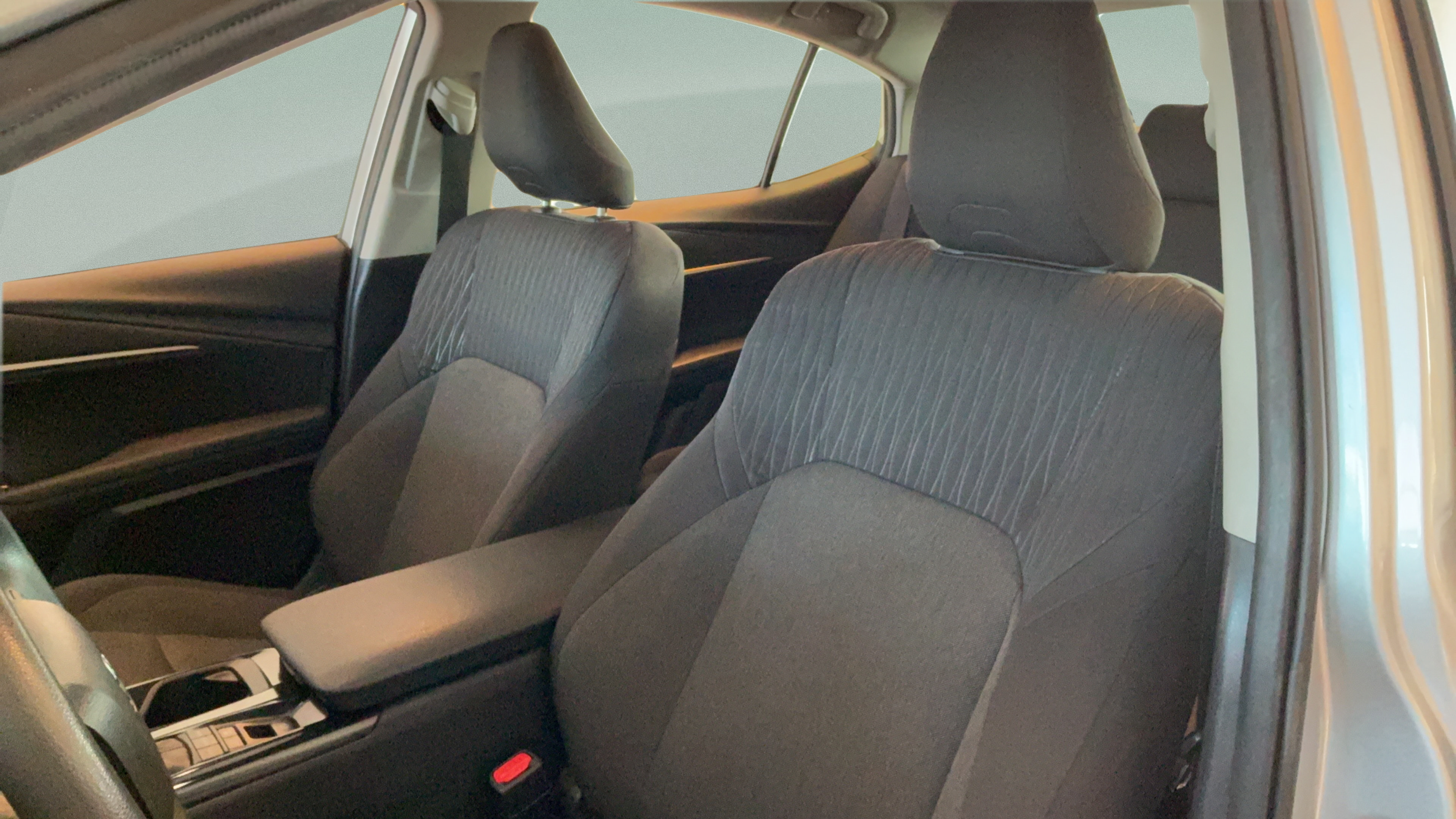 Used 2025 Toyota Camry LE FWD image 22