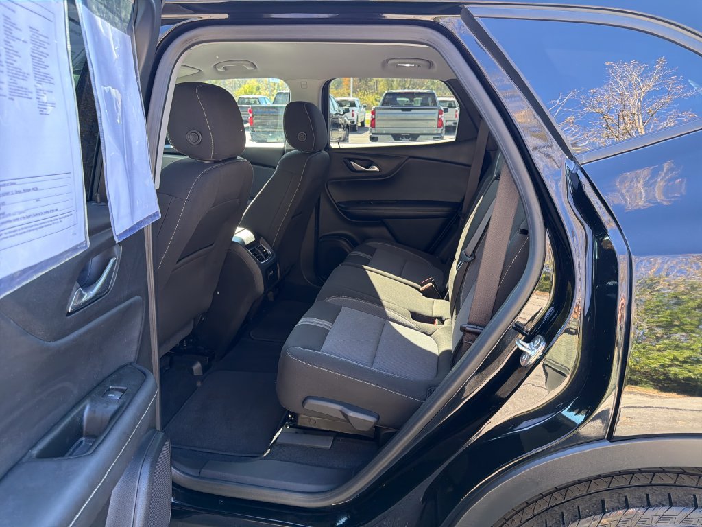 Used 2024 Chevrolet Blazer LT w/ Convenience Package FWD image 28