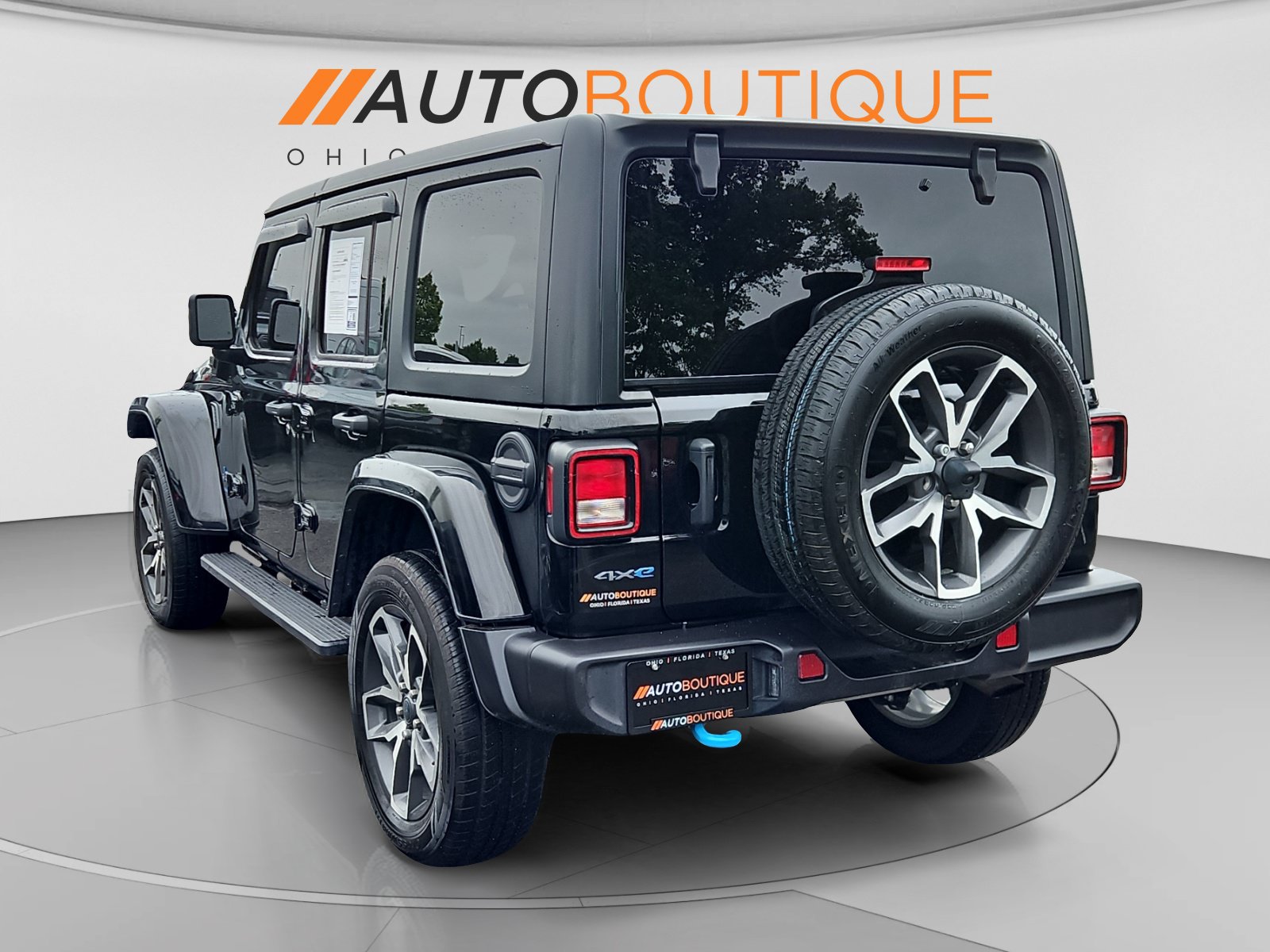 Used 2024 Jeep Wrangler Unlimited AWD/4WD image 3