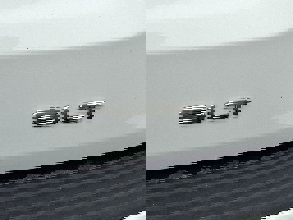 Certified 2024 GMC Yukon SLT w/ SLT Luxury Package image 34