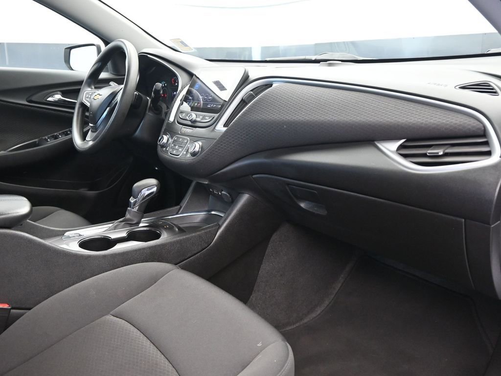 Used 2024 Chevrolet Malibu LT image 14