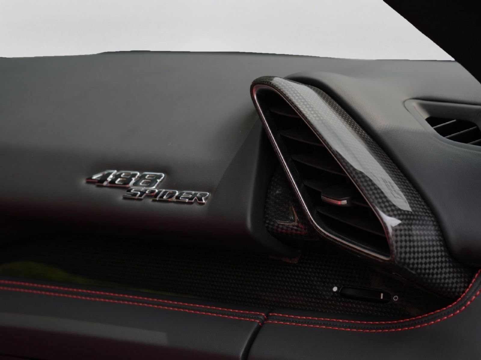 Used 2019 Ferrari 488 Spider RWD image 40