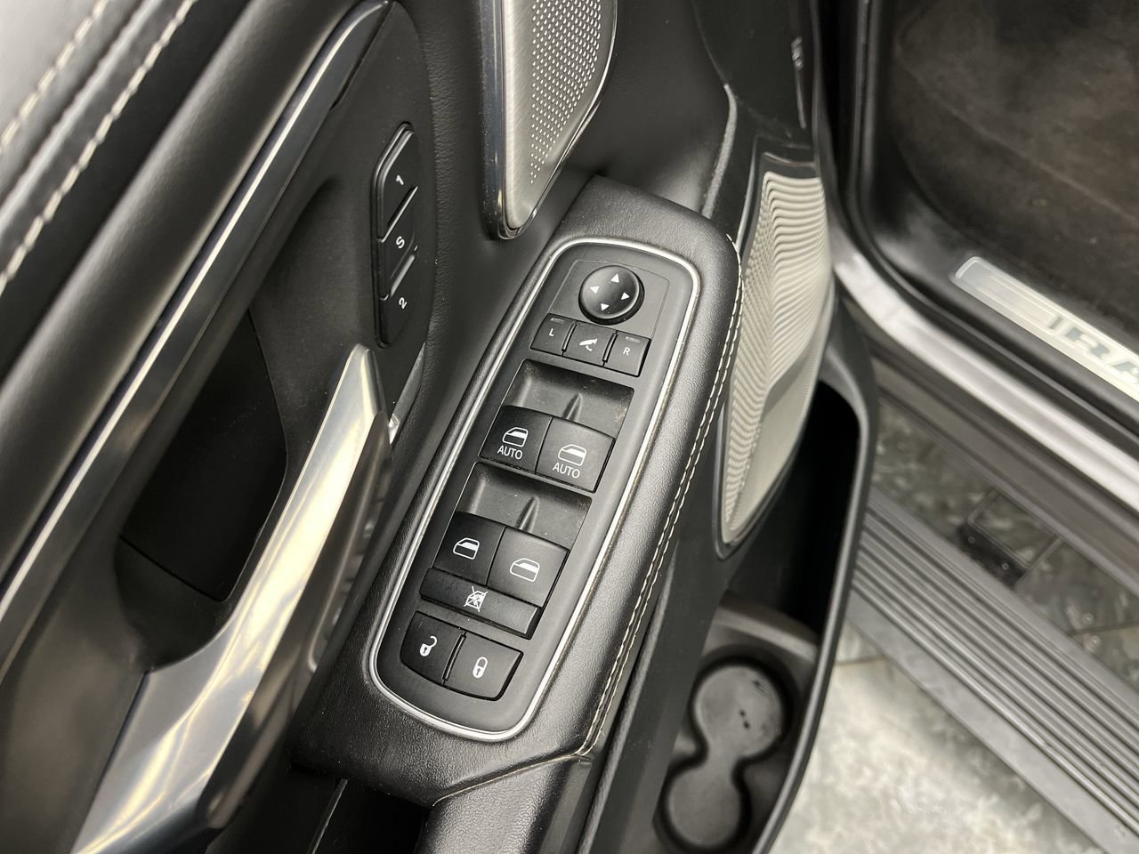 Used 2020 RAM 1500 Limited AWD/4WD image 9