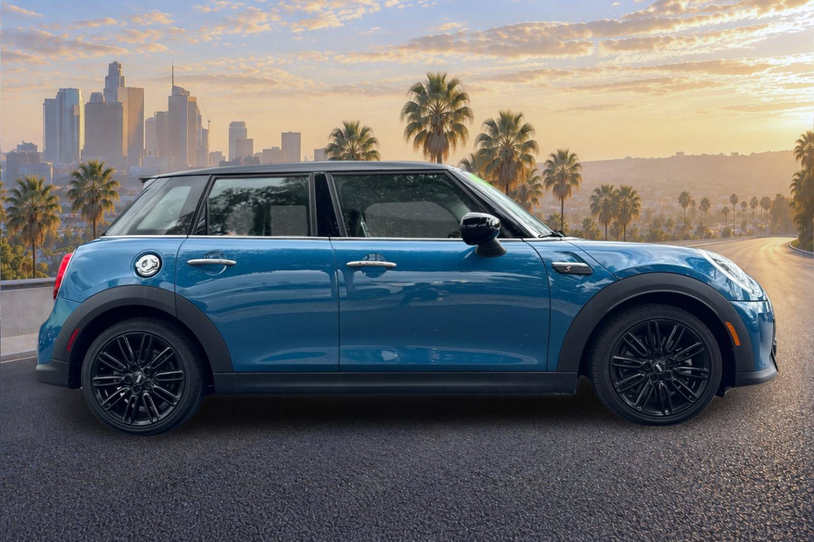 Used 2023 MINI Cooper S FWD image 3
