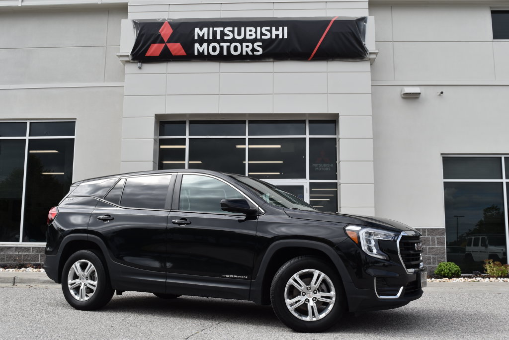 Used 2024 GMC Terrain SLE