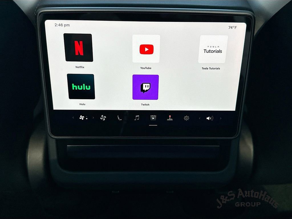 Used 2026 Tesla Model Y Performance image 33