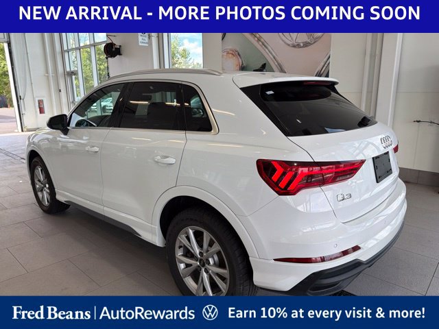 Used 2024 Audi Q3 2.0T Premium w/ Convenience Package AWD/4WD image 3
