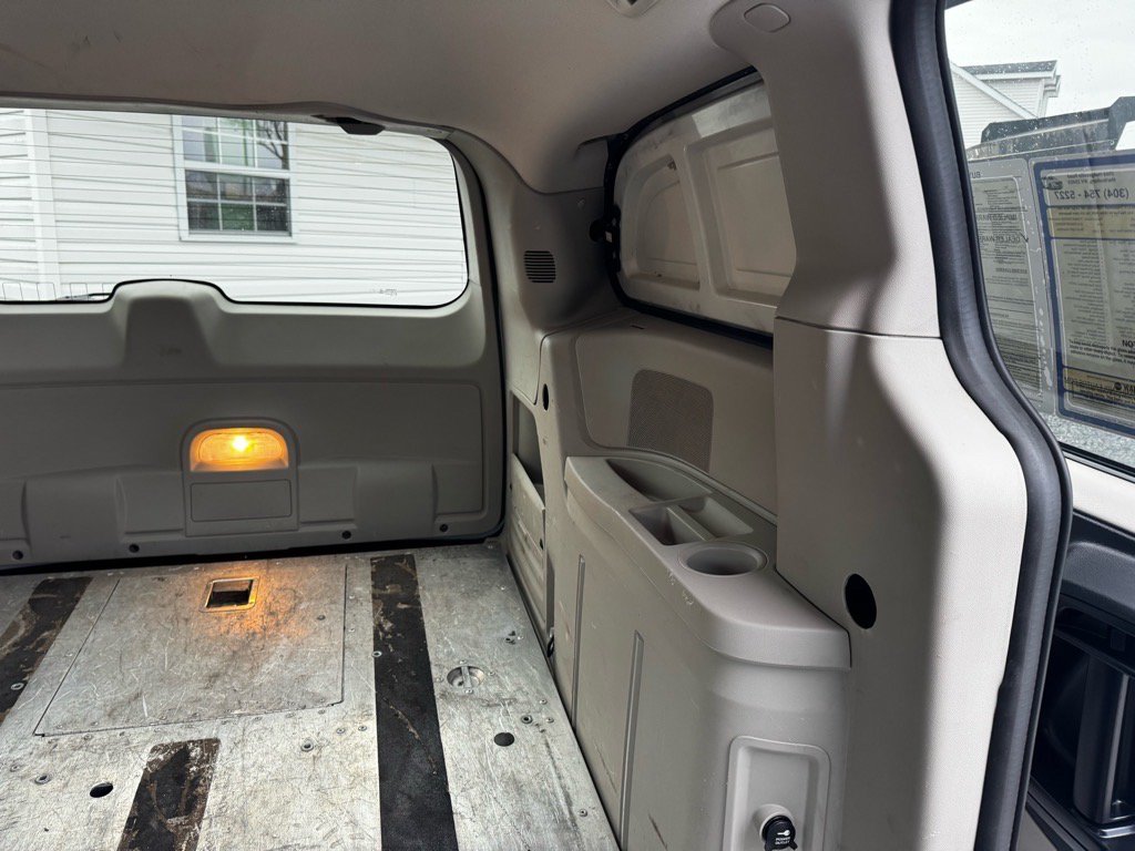 Used 2015 RAM C/V Tradesman FWD image 13