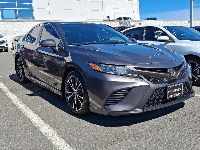 Used 2019 Toyota Camry SE w/ Convenience Package FWD image 3